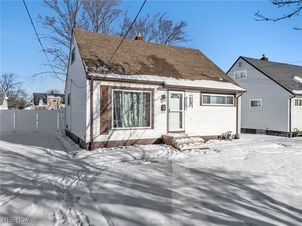 15760 Pike Blvd, Brookpark, OH 44142