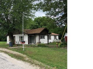 647 NE 130 Ave, White Hall, IL 62092
