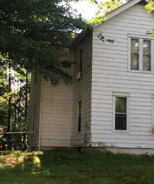 2nd image of 222 Jefferson St
