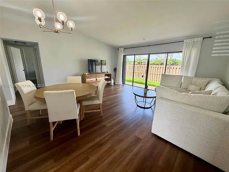 11002 SW 125th Ct — Photo 6