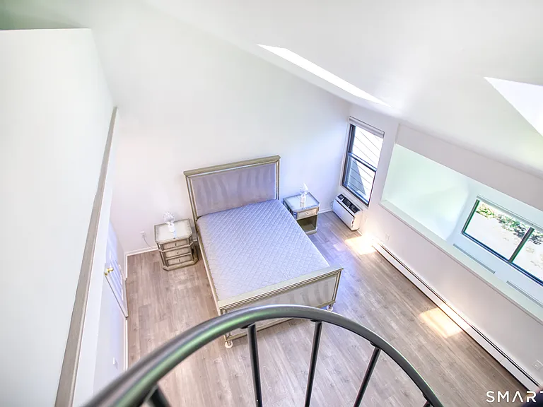 1465 E Putnam Ave #327 — Photo 23
