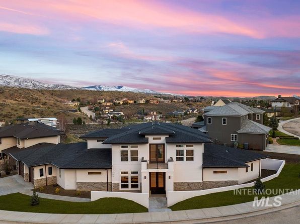 505 W Paso Fino Dr, Boise, ID 83702