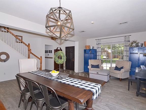 3rd image of 3401 Wind Flower Ln