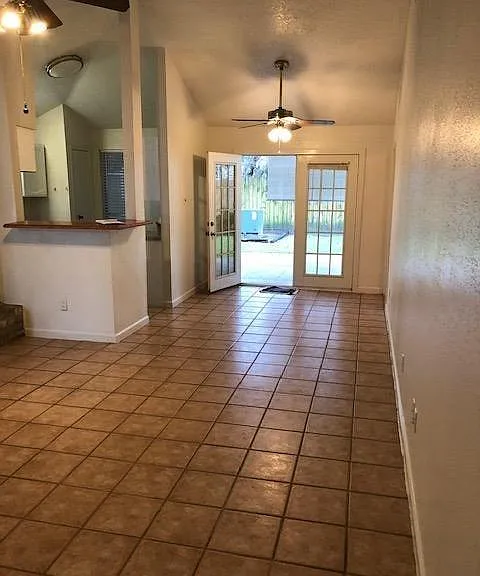 18119 Twin Creek Dr — Photo 18