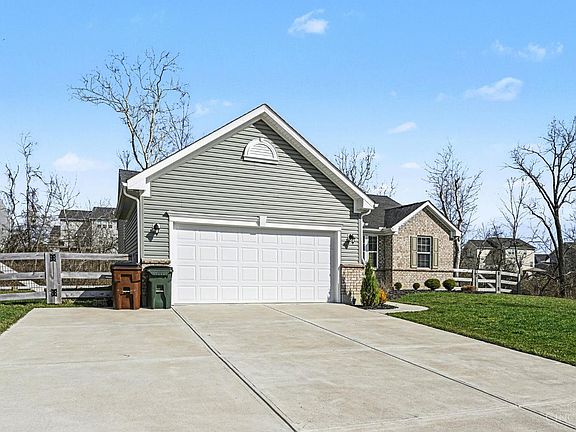 3rd image of 454 Pleasant Ridge Dr