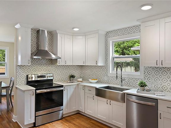 5th image of 908 26th St N
