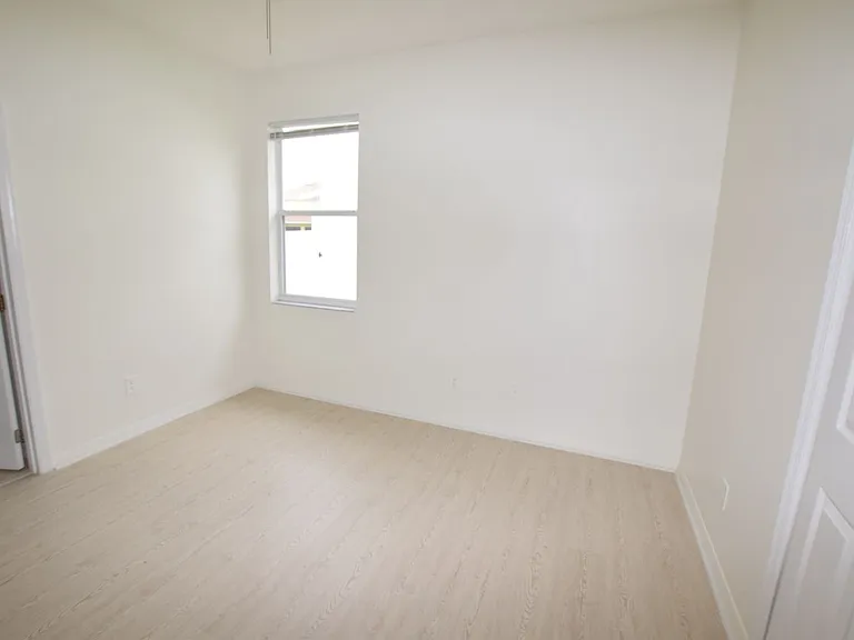 2604 Lutza Way — Photo 30
