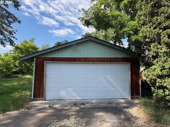 4th image of 3056 Eliot Dr
