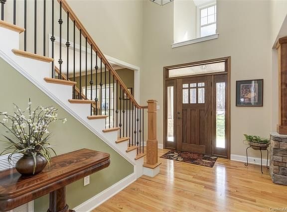 4th image of 4936 River Hills Dr