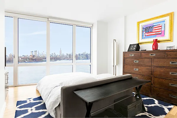 Rented by Compass | media 25