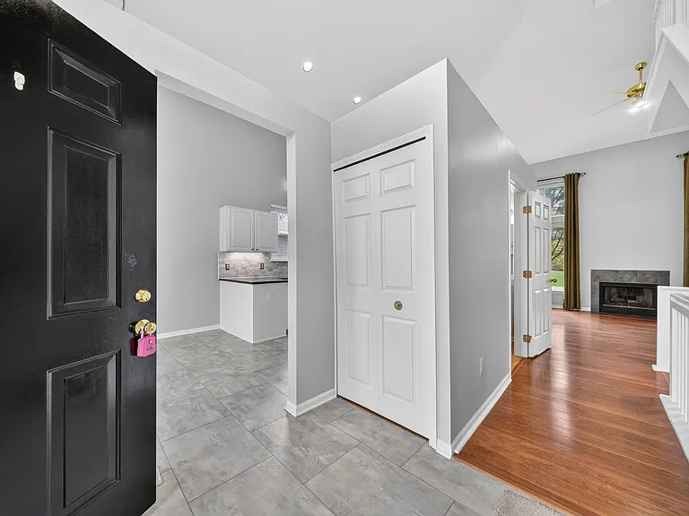 3141 Bridlewood Dr — Photo 5