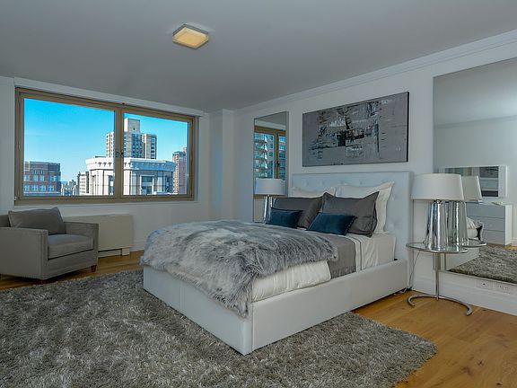 3rd image of 201 E 86th St APT 32A