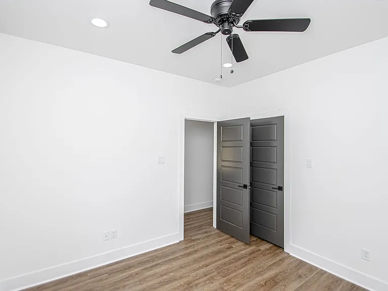 324 S Schiller St — Photo 24