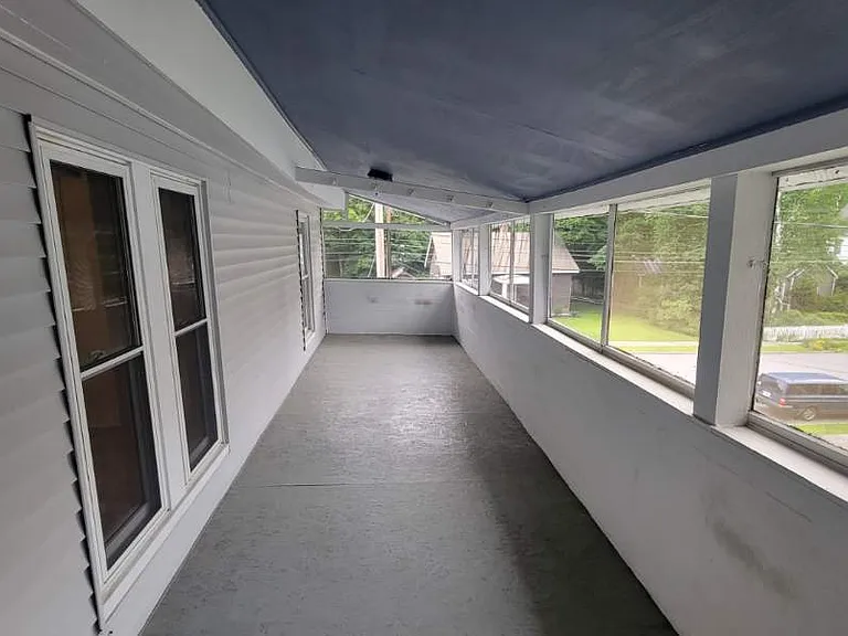 25 Pine St #A — Photo 5