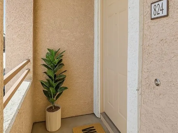 830 Carnegie St APT 824, Henderson, NV 89052