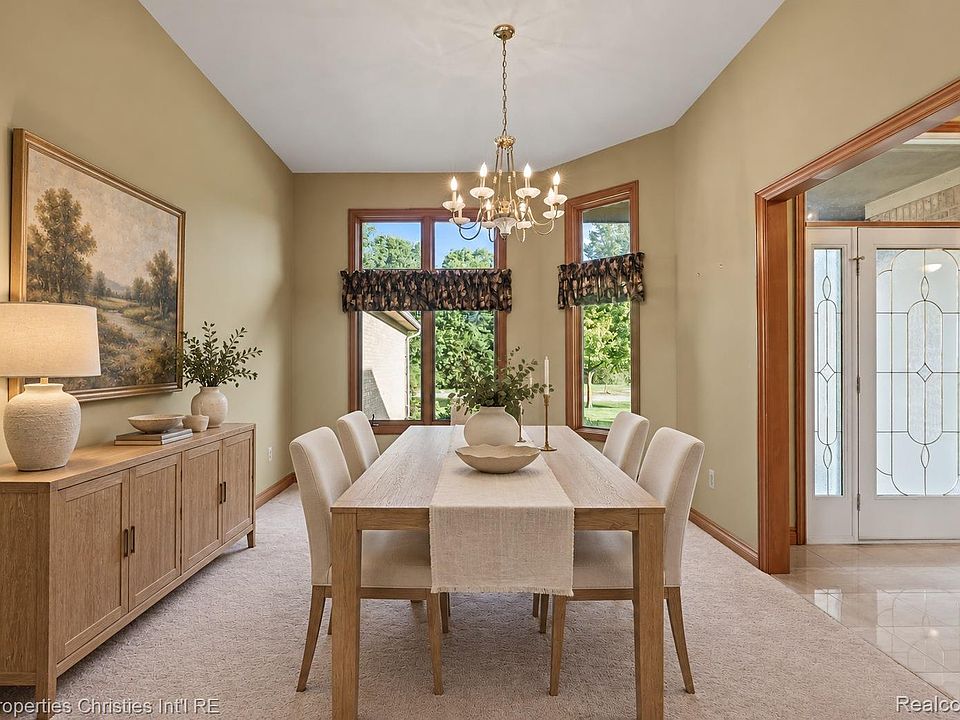 1297 Invitational Dr, photo 28