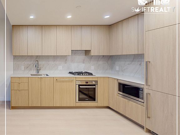 04_1401-626 Claremont St_Functional Kitchen_07042025