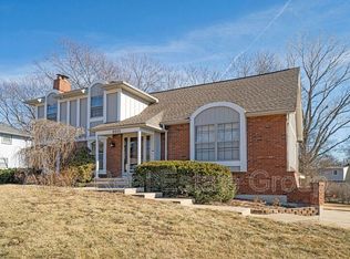 9915 N Campbell Dr, Kansas City, MO 64155