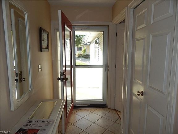 2nd image of 1215 Mallard Pond Cir #11-6