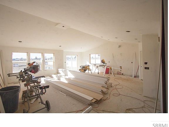 5th image of 45 N White Pine Ln