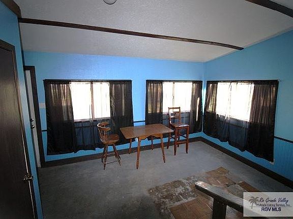 5th image of 203 Beach Dr