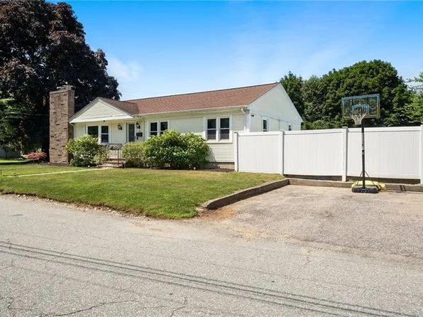 50 Laurel Dr, North Providence, RI 02911