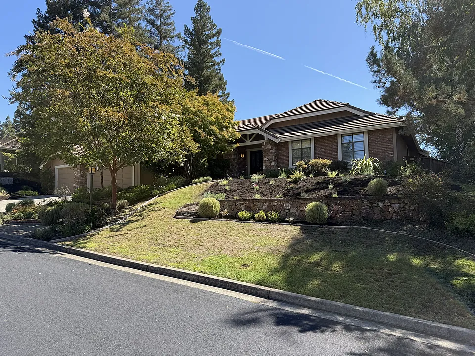 368 Bryan Dr