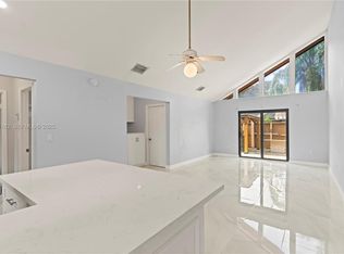 9301 SW 130th St, Miami, FL 33176