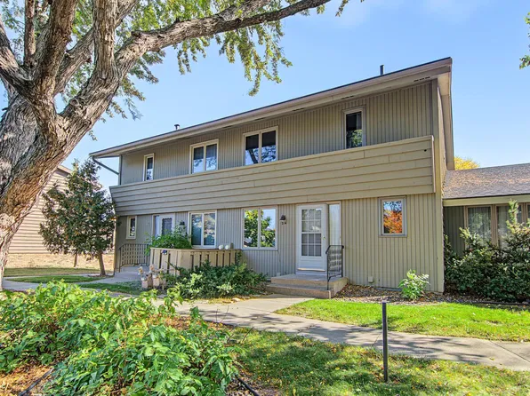 214 Windsor Ct, New Brighton, MN 55112