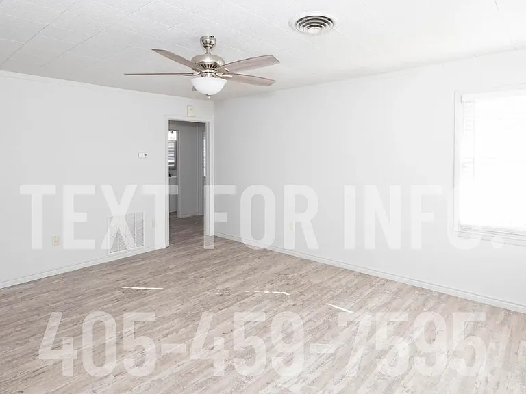 1685 W Jones Ave — Photo 5