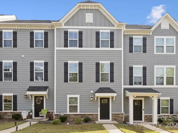 10832 Overlook Mountain Dr, Charlotte, NC 28216