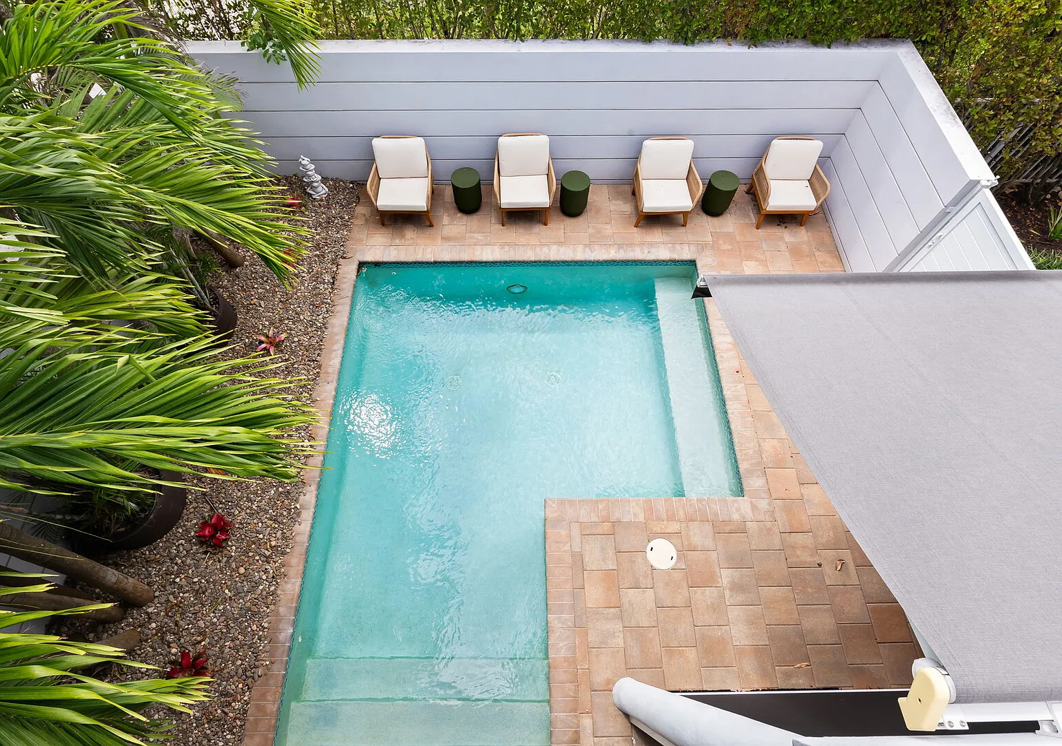 Coastal Pool Home 5 Bed Sleeps 15 — Photo 1