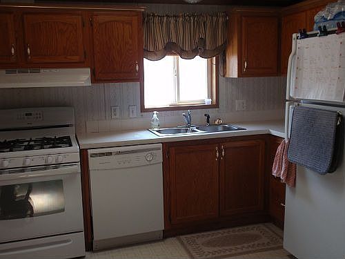 4th image of 1547 Cedarwood Ct