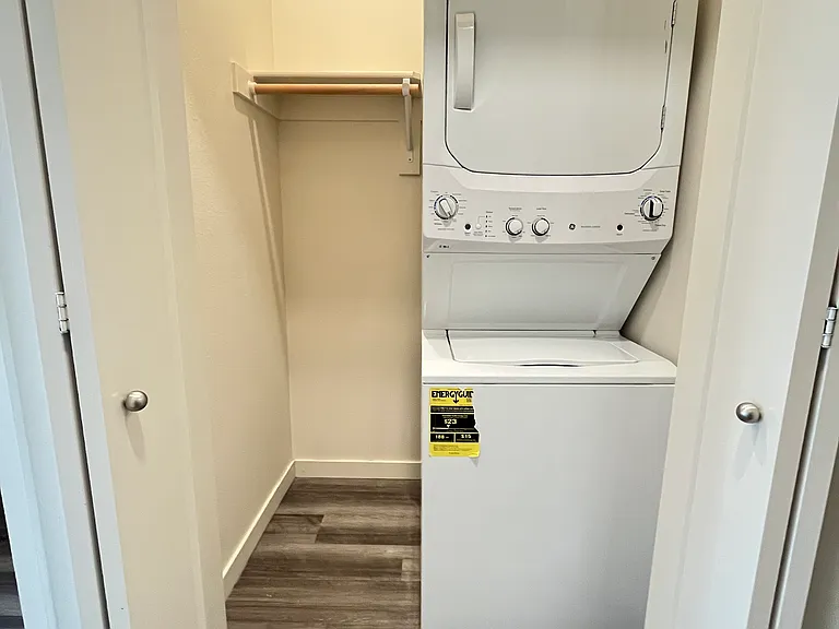 1736 NE 45th Ave #301 — Photo 13