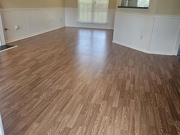 3rd image of 520 Arrie Dr