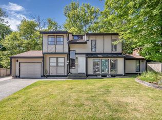 13719 Glen Pl, Surrey, BC V3V 6L5