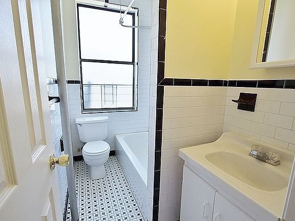 3rd image of 401 Edgecombe Ave APT E5