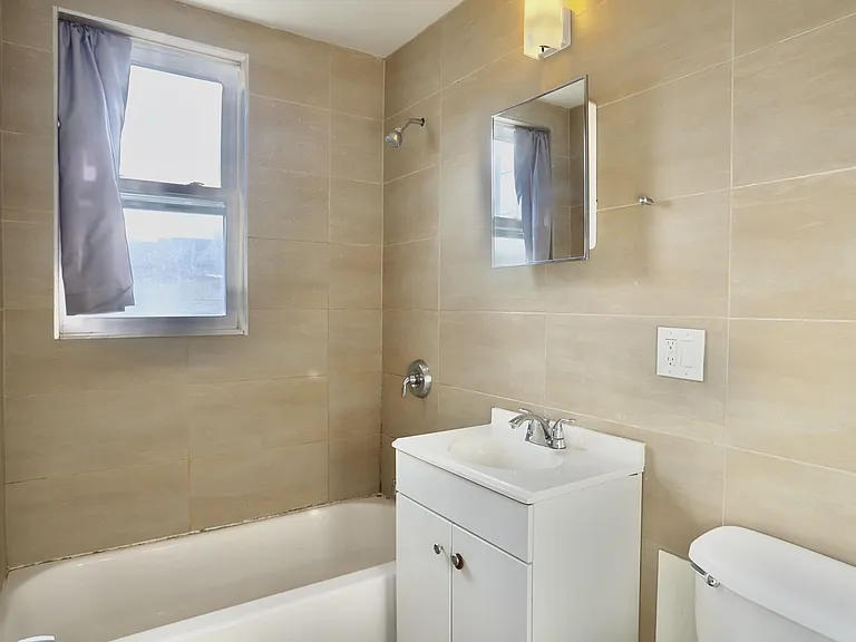 79 Beacon Ave #3 — Photo 12