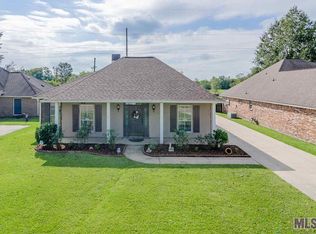 17167 Chenier Dr, Prairieville, LA 70769