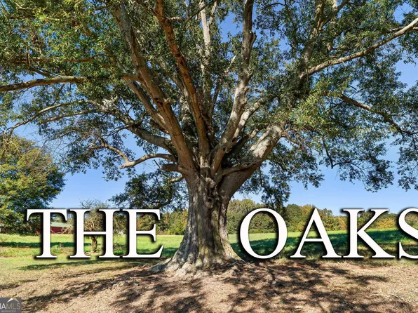 2 The Oaks Dr, Hartwell, GA 30643
