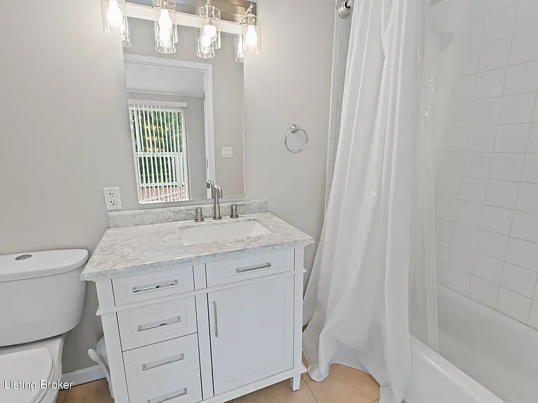 3810 Norbourne Blvd — Photo 22