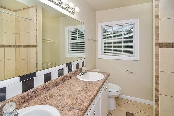 1803 Canterbury Cir NW — Photo 10