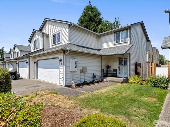 808 13th Street SE #E, Puyallup, WA 98372