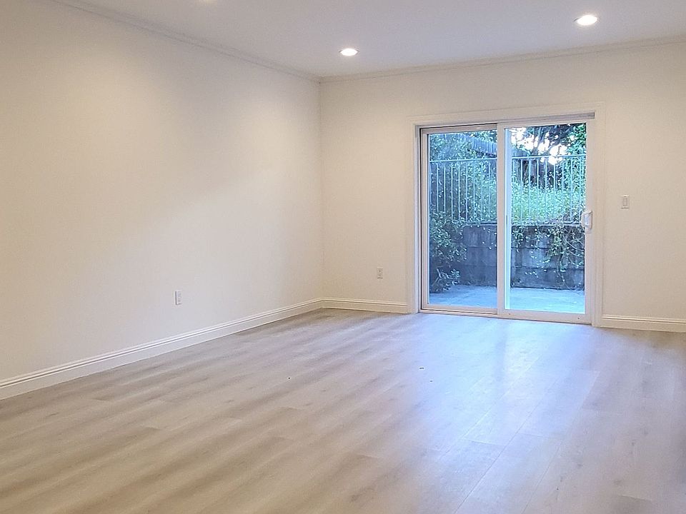 1st image of 450A 11th Ave