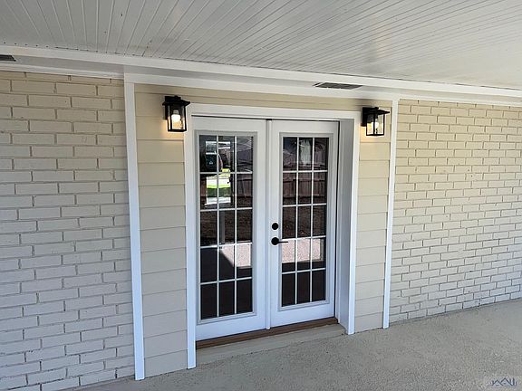 3rd image of 224 Fairmont Dr