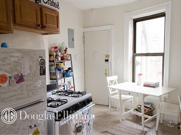 5th image of 177 Thompson St APT 23