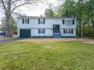 51 Stuart St, Newington, CT 06111
