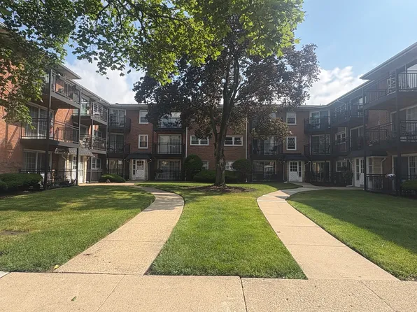6855 N Northwest Hwy APT 2D, Chicago, IL 60631