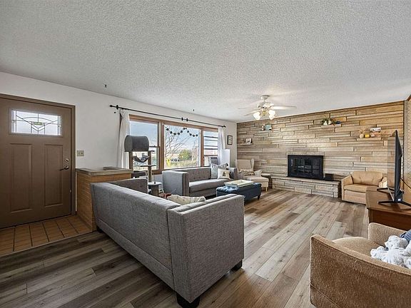 4th image of 735 14th Ave