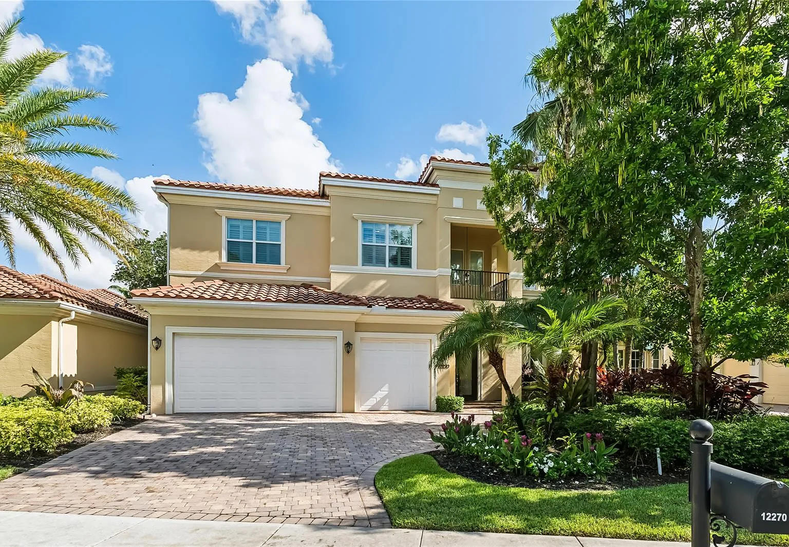 6 bed, 4350 sqft, $35,000 — Photo 4